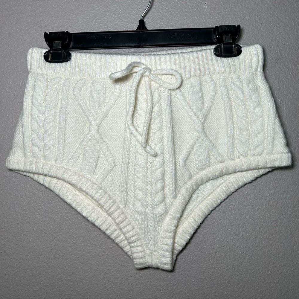 For love & Lemons cream neutral cable knit shorts women’s size medium